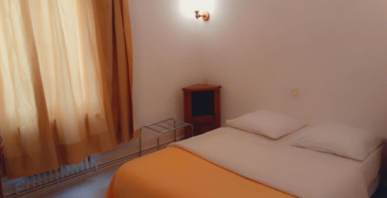 Le Fecamps Hotel Bolbec Exterior foto